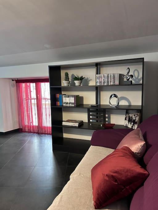 Elegante Appartamento Privato In Palazzo Storico Del XVIII - Pieno Centro Nicosia Kültér fotó