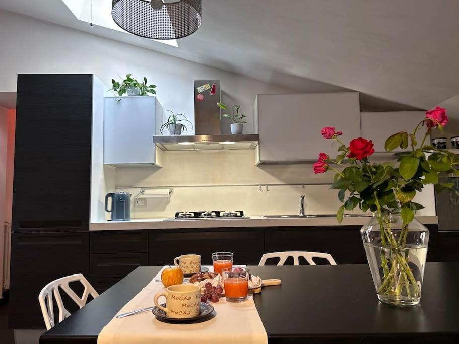 Elegante Appartamento Privato In Palazzo Storico Del XVIII - Pieno Centro Nicosia Kültér fotó