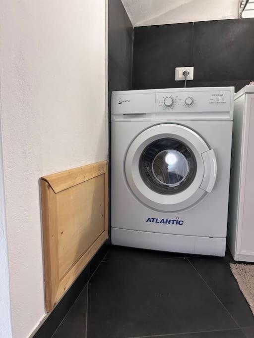Elegante Appartamento Privato In Palazzo Storico Del XVIII - Pieno Centro Nicosia Kültér fotó