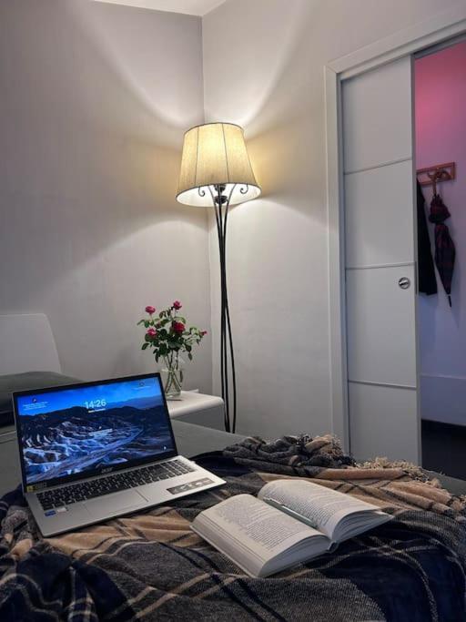 Elegante Appartamento Privato In Palazzo Storico Del XVIII - Pieno Centro Nicosia Kültér fotó