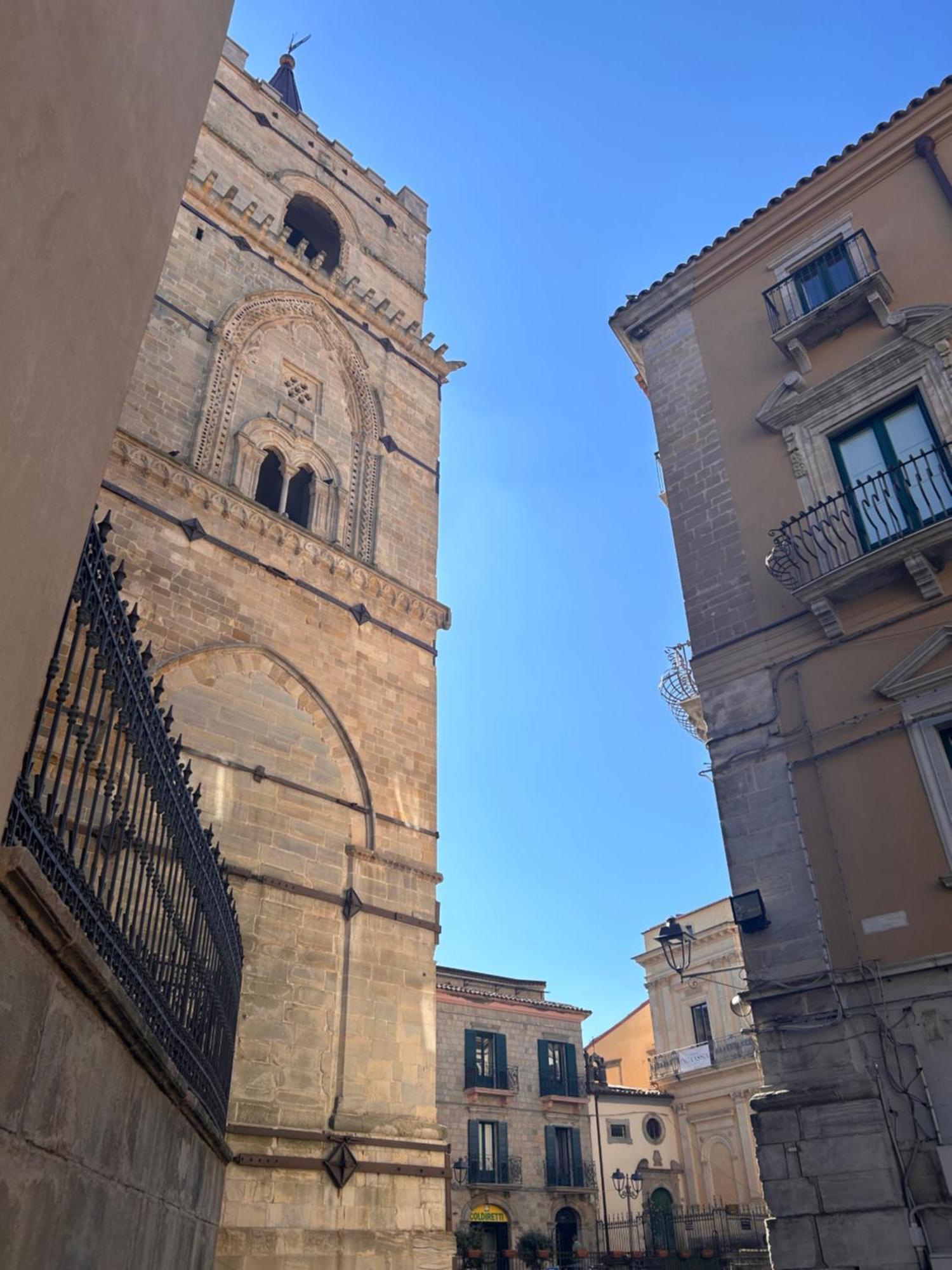 Elegante Appartamento Privato In Palazzo Storico Del XVIII - Pieno Centro Nicosia Kültér fotó