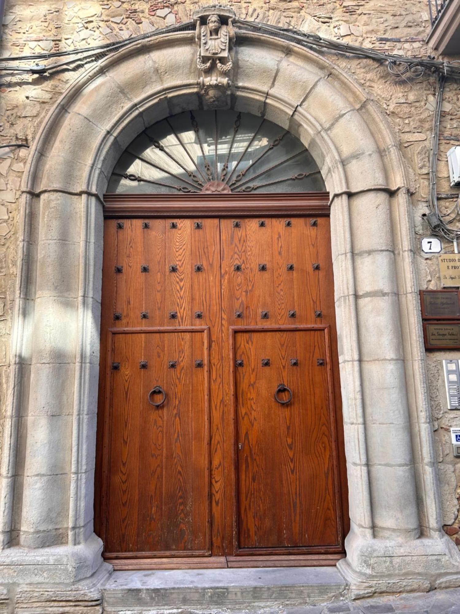 Elegante Appartamento Privato In Palazzo Storico Del XVIII - Pieno Centro Nicosia Kültér fotó